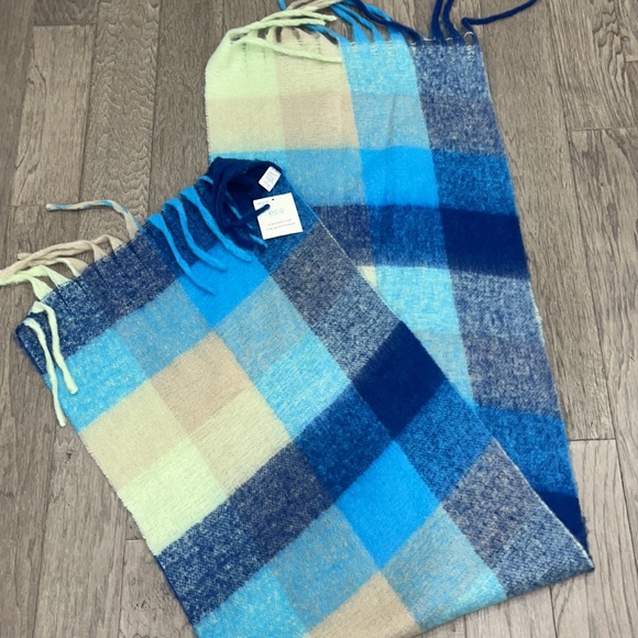 Ardene scarf - Picture 2 of 5